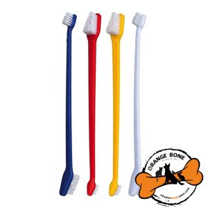 مسواک زدن دندان های سگ